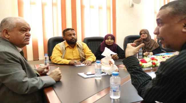 وزير الخدمة المدنية يلتقي قيادة الاتحاد العام لنقابات عمال الجنوب