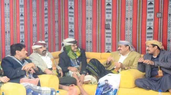 هجوم بالقذائف والرشاشات يستهدف منزل الشيخ ابن  الوزير بنصاب