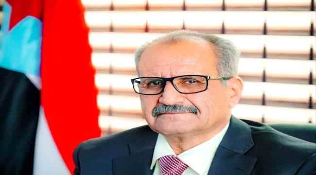 قيادي انتقالي: هناك جهات تمتهن صناعة الأزمات