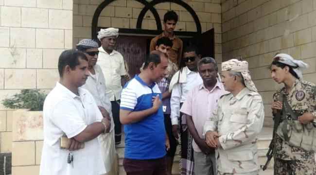 رئيس انتقالي أبين يزور مقر نادي حسان ويطلع على أهم المعوقات لمعالجتها.