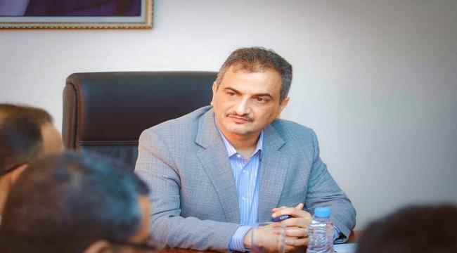 المحافظ لملس يبحث مع رئيس وقيادة الهيئة العامة لحماية البيئة سُبل معالجة المشكلات البيئية بالعاصمة عدن