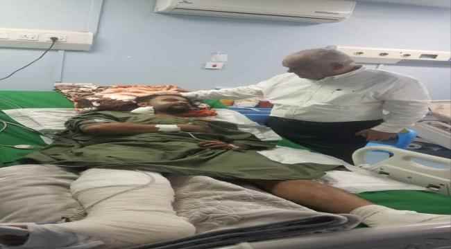 في إطار الاطمئنان عليه..الجريح البطل نقيب اليهري يستقبل عدد من المسؤولين والقيادات العسكرية والأمنية 