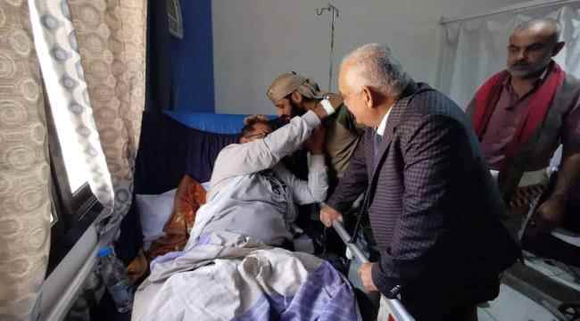 الوالي وعدد من القيادات يطمئنون على صحة اللواء بن مساعد والقائد سريب