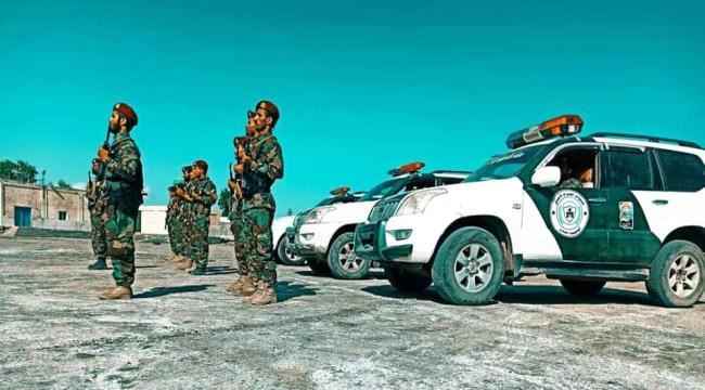 إنتشار دوريات الحزام الأمني لليوم الثاني بحملة التحسين في شواطئ و متنفسات العاصمة عدن