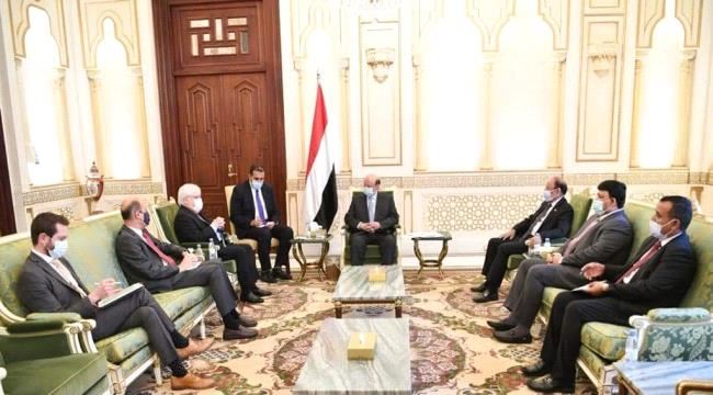 رئيس الجمهورية يستقبل مبعوث الامين العام للامم المتحدة الى اليمن