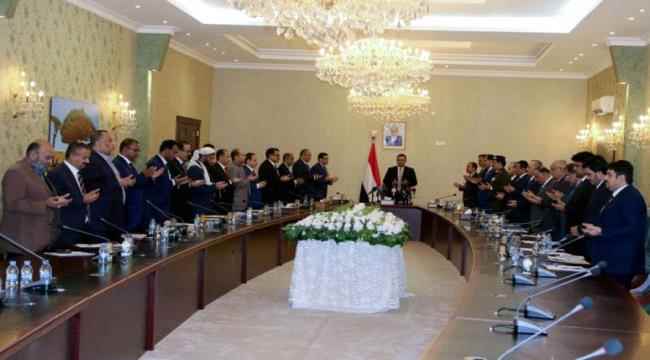 كاتب سياسي: ينبغي علينا منح الحكومة كل مقومات النجاح