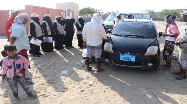 مؤسسة " رؤيا المستقبل " الإجتماعية والتنموية تنفذ نزولاً ميدانياً إلى قرية الشيخ سالم بأبين