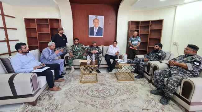 مدير أمن عدن يوجه بوقف مطلق النار في محيط مستشفى الجمهورية وفتح تحقيق عاجل بالقضية 