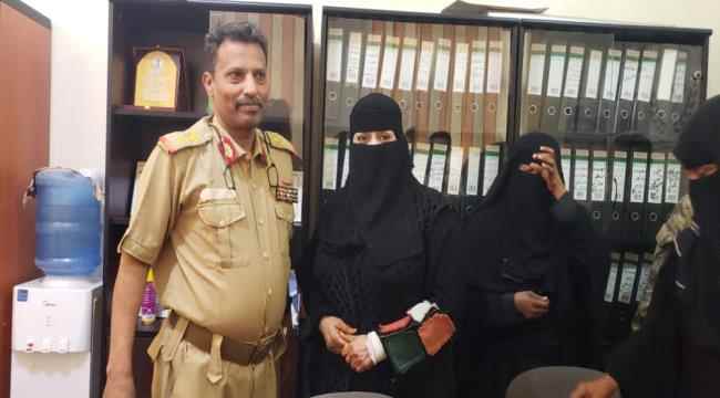 المحافظ ابوبكر حسين يزور مقر اتحاد نساء اليمن فرع أبين