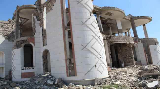البريد العام بلحج يبذل جهود جبارة رغم المعاناة
