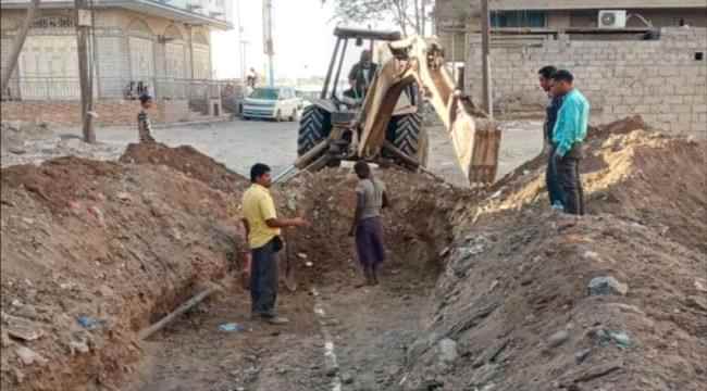 كهرباء عدن تواصل مشروع ربط محطات تحويلية جديدة