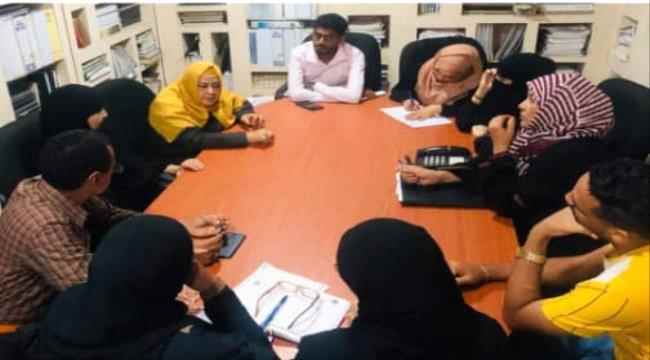 الهيئة الإدارية لمؤسسة كلمة حق لحقوق الإنسان والتنمية تعقد اجتماعاً بعدن 