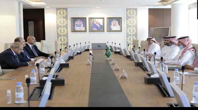 وزير الاتصالات يلتقي نظيره السعودي