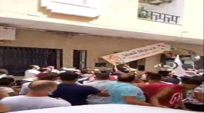 عن اخونج تونس بواقعية 