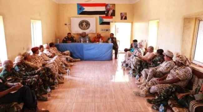 رئيس انتقالي سقطرى يطلع على الجاهزية القتالية للواء الاول مشاة بحري