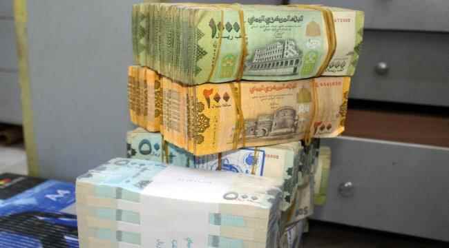 لماذا تصر الشرعية على كارثة طباعة العملة؟
