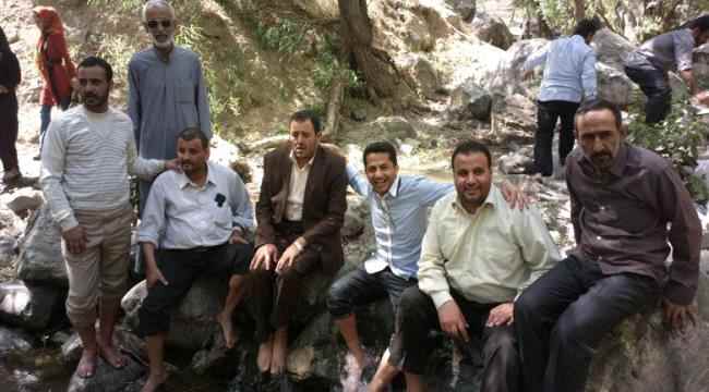البخيتي ينشر صور لقادة حوثيين في إيران قبل الانقلاب بأشهر