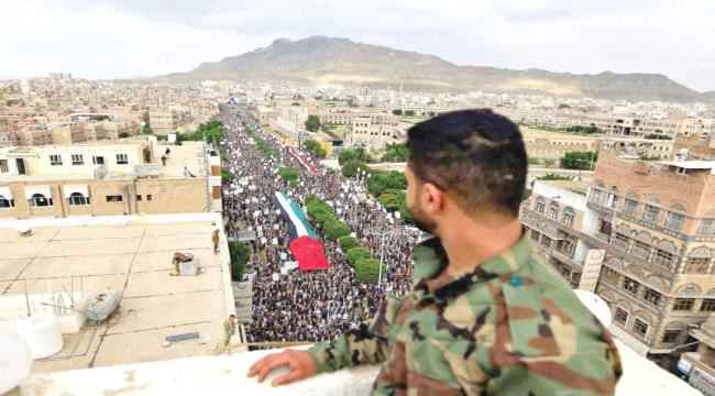 صحيفة بريطانية : امريكا تدفع السعودية نحو حل سياسي لا يراعي مصالحها ولا أمنها القومي