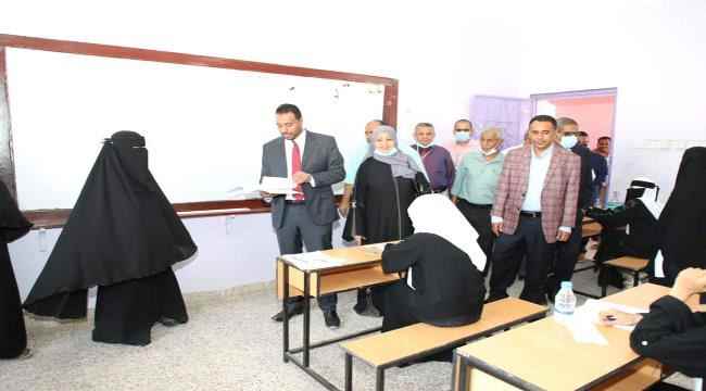 وزير التربية  يدشن اختبارات إنهاء المرحلة الثانوية العامة للعام الدراسي 2020م – 2021م