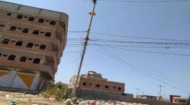 الربط العشوائي يفاقم مشاكل الكهرباء بحي الطيارين بالممدارة ويخرجها عن الخدمة