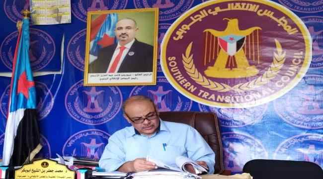 رئيس انتقالي حضرموت: مليشيات الاخوان هددت بتسليمنا للقاعدة مقابل خمسة ملايين ريال 