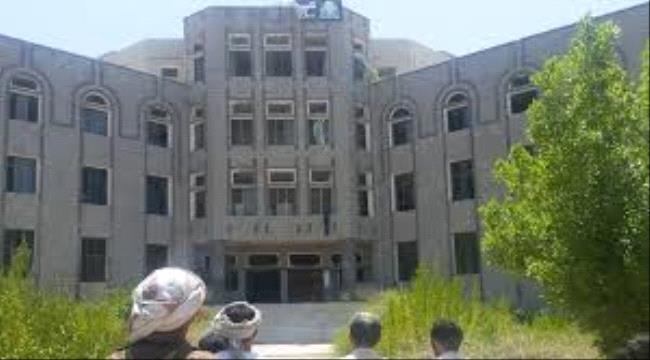 تعليق الدراسة في جامعة تعز بسبب اعتداءات مليشيات الاخوان على حرمها الجامعي