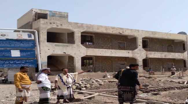 مدير عام مسيمير لحج يتفقد سير العمل بمشروع ترميم وتأهيل مدرسة الوحدة بمركز مريب