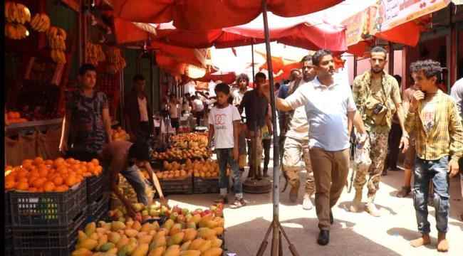 مدير عام الشيخ عثمان يتفقد أعمال الصيانة لسوق اللحم المركزي  