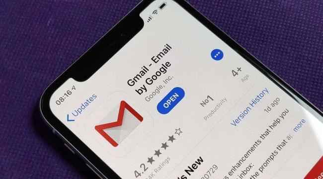 توقف عن استخدام Gmail في آيفون.. "خصوصيتك في خطر"