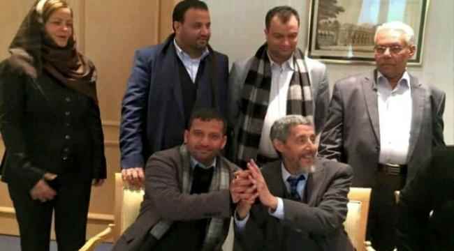 باحث سعودي : لهذا السبب..حزب الاصلاح سلم مواقعه للحوثي؟