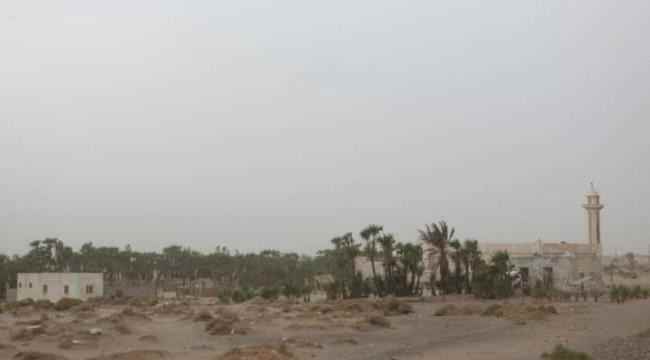تزامنا مع إطلاق طائرات إستطلاع.. مليشيات الحوثي تستهدف منطقة الجبلية بالحديدة