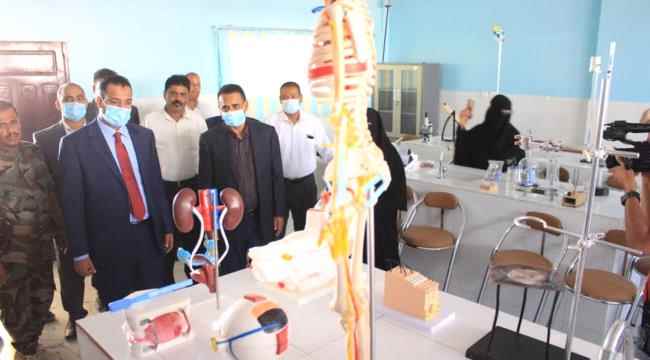 حضرموت : الوزير العكبري يفتتح ويتفقد عدد من المشاريع التربوية والتعليمية