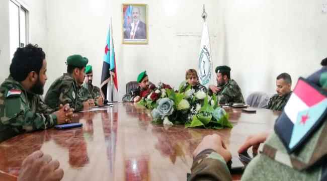 قوات حزام طوق عدن تعقد اجتماعها الدوري وترحب بعودة الرئيس الزبيدي