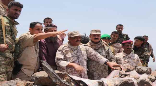 بتكليف من الرئيس الزُبيدي..شيخ والعمري يتفقدان القوات الجنوبية المرابطة بجبهة كرش