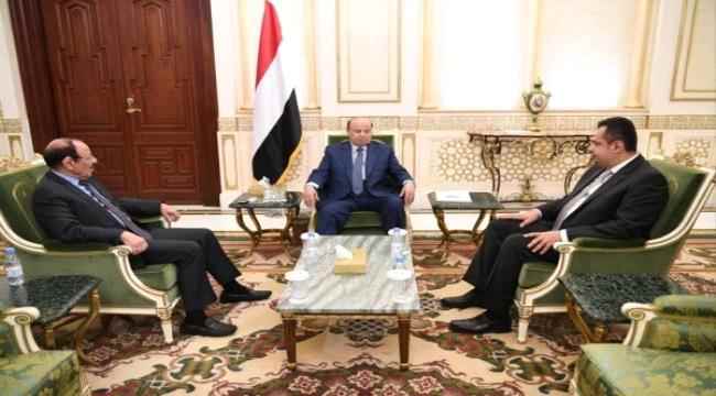 مصادر تكشف عن خلافات كبيرة بين هادي ومحسن الاحمر ومعين عبدالملك