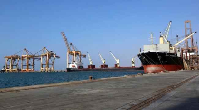 التحالف يحبط هجوماً بزورق حوثي مفخخ في البحر الاحمر