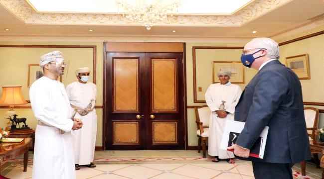 العرب اللندنية : بوادر حزم عماني إزاء الحوثيين تمهّد لحل عقدة رفضهم لمبادرة وقف إطلاق النار