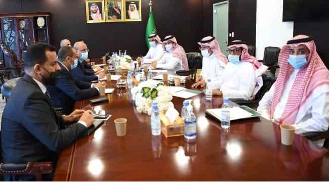 وفد الانتقالي يلتقي السفير السعودي 