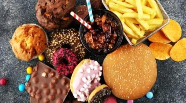 أطعمة ومشروبات تؤدي للإصابة بالشيخوخة المبكرة 