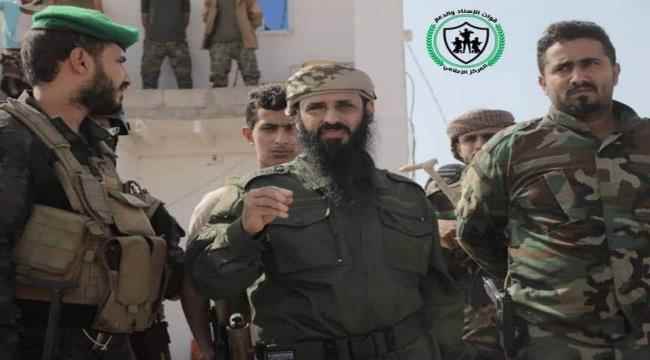 الوالي يكرم أفراد نقطة رأس عمران غرب العاصمة عدن