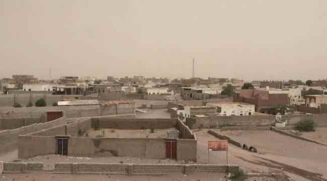 مليشيات الحوثي تستهدف الاحياء السكنية في التحيتا