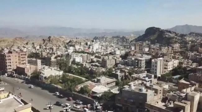 عصابة إخوانية تسطو على مزرعة في تعز  