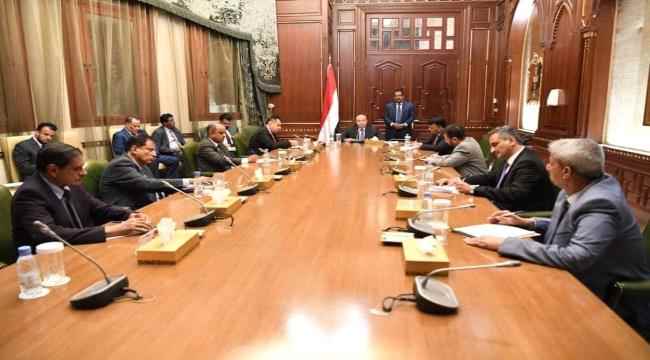 تفاصيل لقاء جمع الرئيس هادي مع  محافظي محافظات عدن وحضرموت ولحج والمهرة