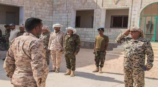 سقطرى.. قائد لواء الحزام الأمني يشرف على الطابور الأسبوعي العام ويشدد على الانضباط الأمثل لتعزيز القوة