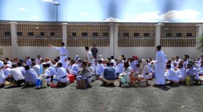 خلع أظافر وكي بأسياخ نار.. شهادات معتقلين في سجون الحوثي