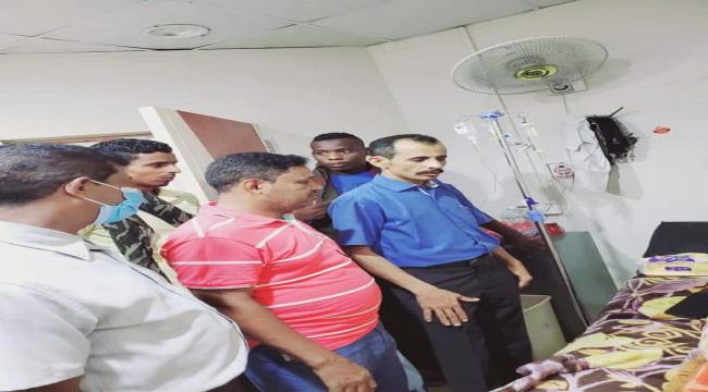 انتقالي حضرموت يطمئن على جريح غيل باوزير الطالب سعيد طيب ويتكفل بعلاجه