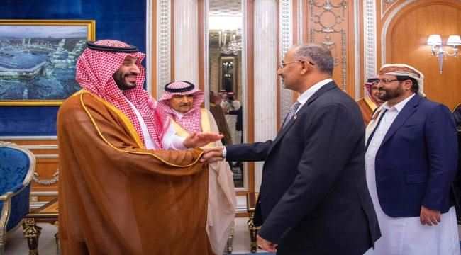 السعودية ترحب بقرار هادي نقل السلطة وتعلن عن دعم بمبلغ ٣ مليار دولار 