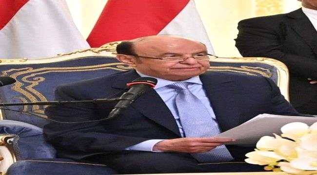 وزارة الخارجية توجه بإنزال جميع صور هادي ووضع صور العليمي