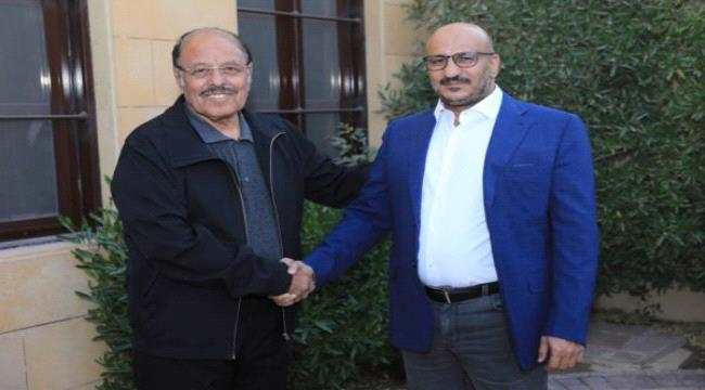 اول لقاء يجمع طارق صالح وعلي محسن الأحمر 