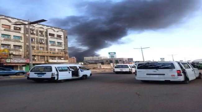 نشوب حريق بمستودع تجاري بالشيخ عثمان